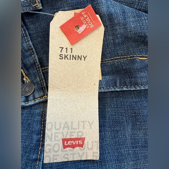 NWT Levi’s 711 Skinny Mid Rise Jeans Women’s Size 34 - Picture 9 of 13